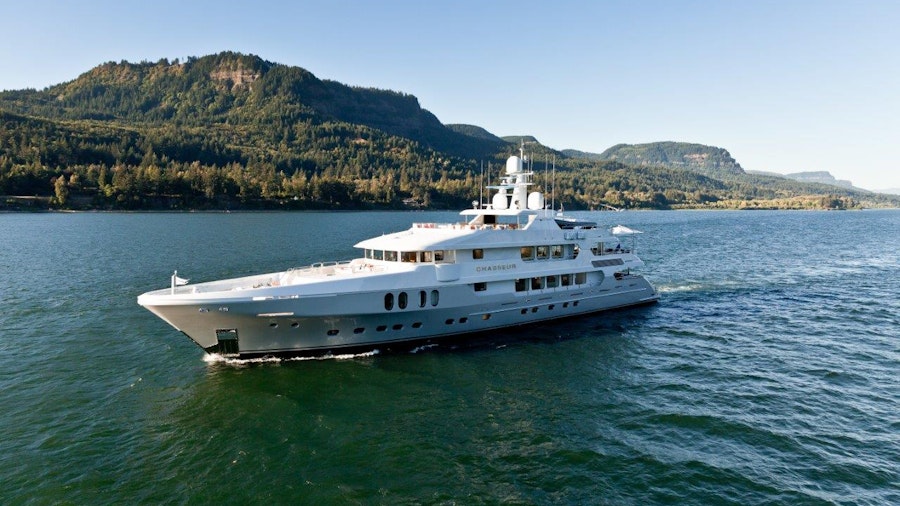 CHASSEUR Yacht CHASSEUR Yacht